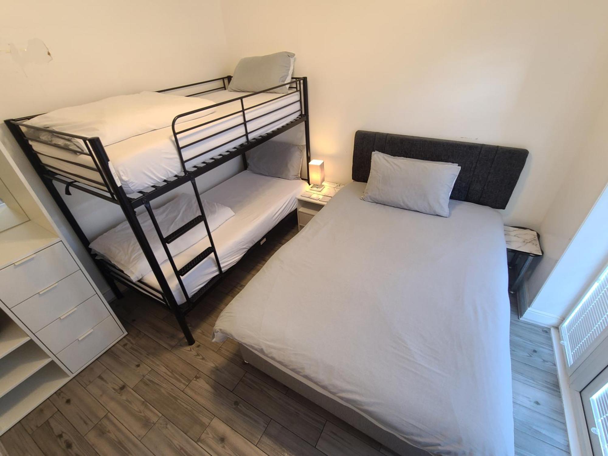 Gatwick Rooms-Travel Service-Airport Parking Ifield Kültér fotó
