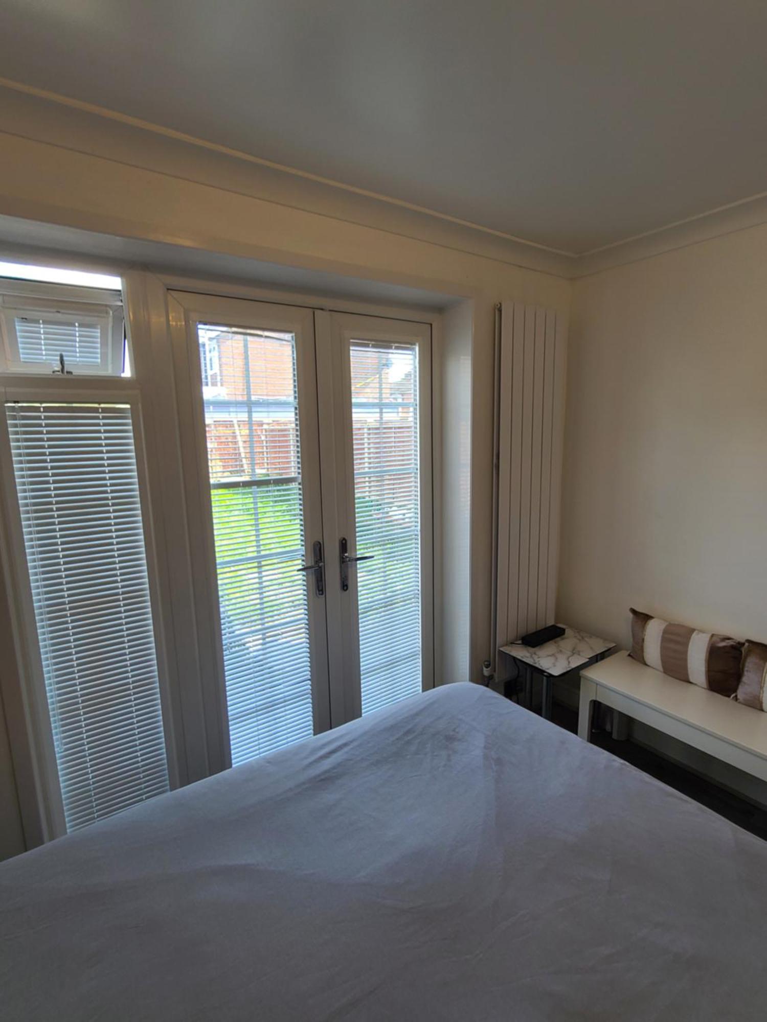 Gatwick Rooms-Travel Service-Airport Parking Ifield Kültér fotó